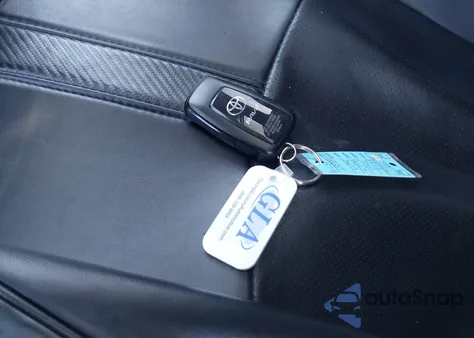 2022 Toyota Rav4 Xle from USA, damaged, VIN 2T3W1RFV2NW213677